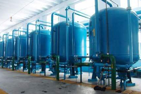 對(duì)襯膠罐的襯膠層進(jìn)行檢查時(shí)要滿足哪些標(biāo)準(zhǔn)？